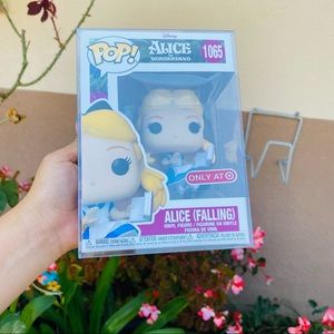 Alice falling Funko Pop